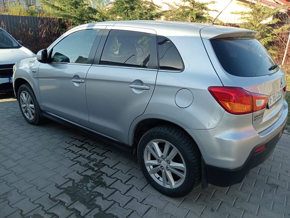 Vand Mitsubishi asx 2013