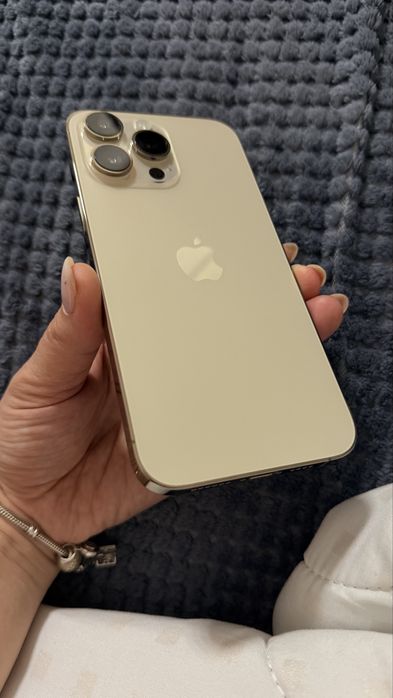 Продам Айфон 14 про макс 512гб