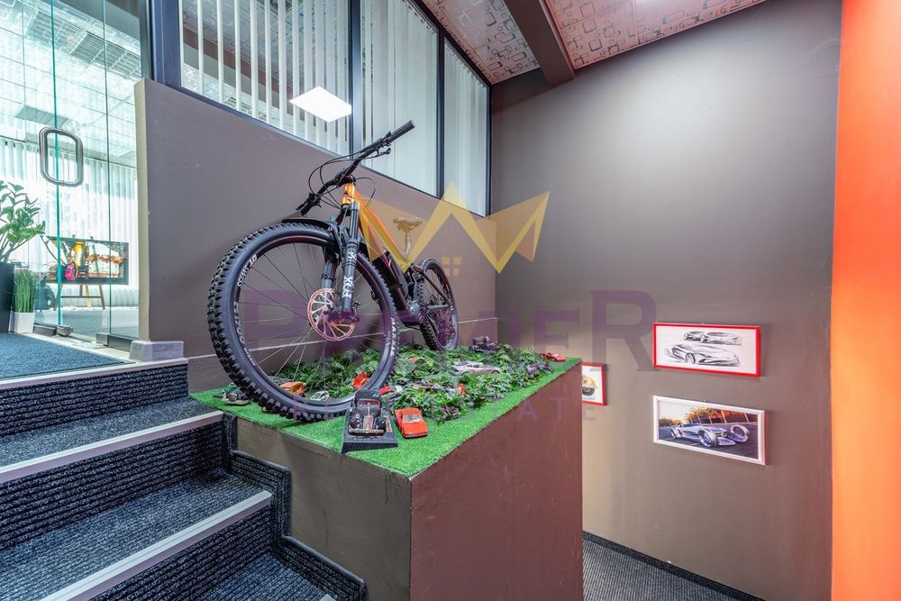 Дава се под наем Офис в Варна, Лятно кино Тракия - 200 кв.м за 2500 € - Снимка #9