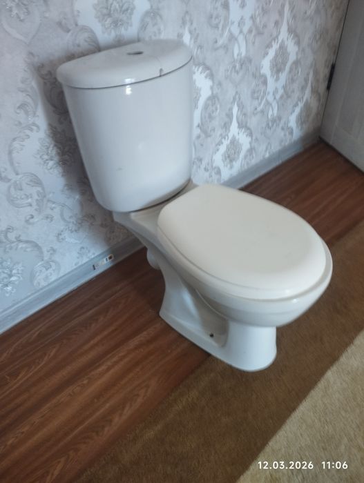 Продается унитаз г.Чирчик