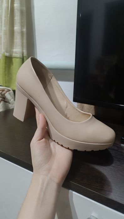 Продаются туфли 38-39р