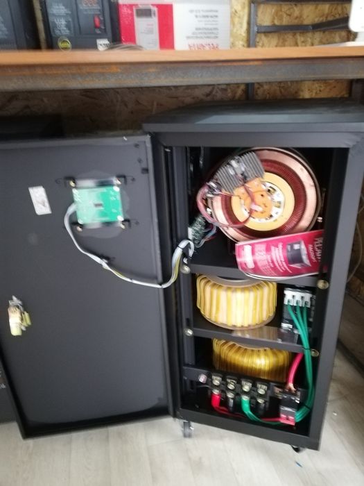 Стабилизаторы напряжения 110/220/380вольт