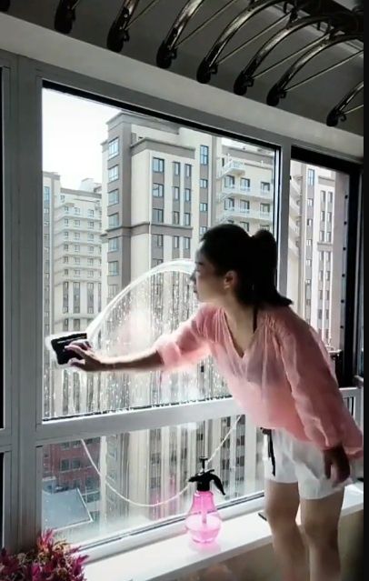 Magnitli oyna artgich