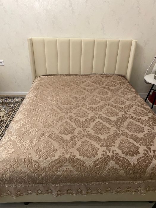 Двухспальный кровать