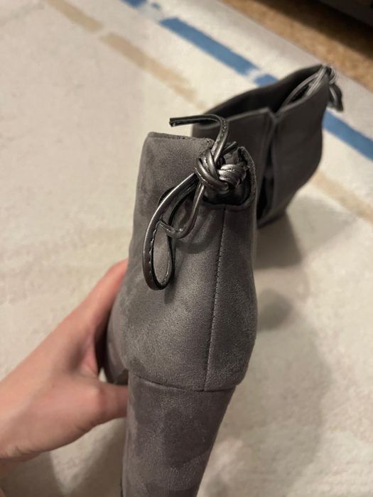 Ботильоны из замши