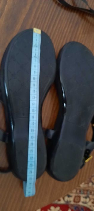 Продавам сандали -джапанки