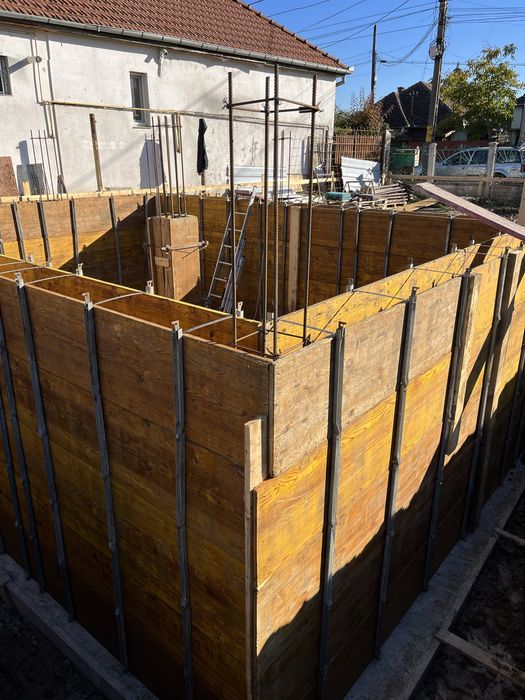 De inchiriat cofraje doka, cofrage cu sisteme de cofrare, schele popi