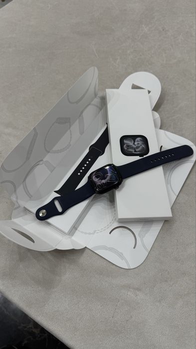 Apple watch 11/46