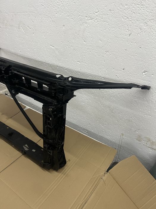 Trager radiatoare central skoda octavia 3