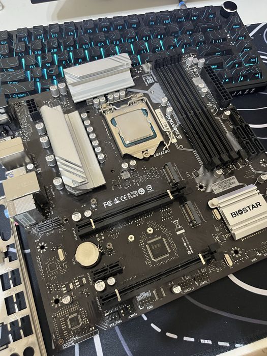 Процессор i7-11700F/B560 Материнская плата КОМПЛЕКТ intel