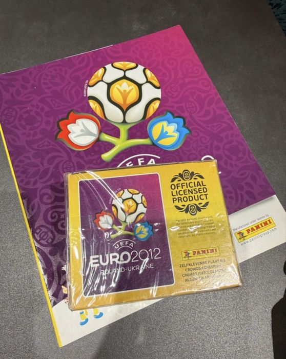 Cutie sigilata Euro 2012 Panini 50 plicuri