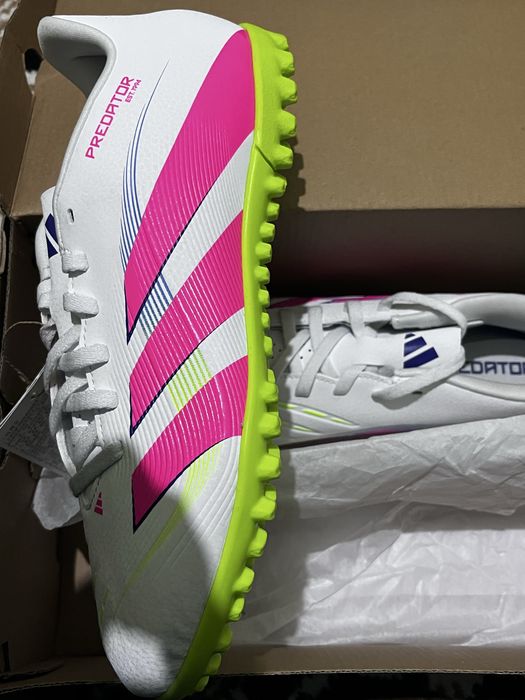 Adidas Predator Club Turf Sarakanoshka kelishamiz