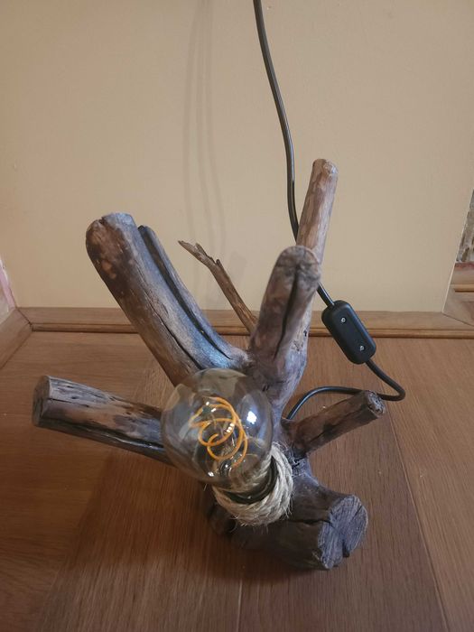 Продавам уникална лампа