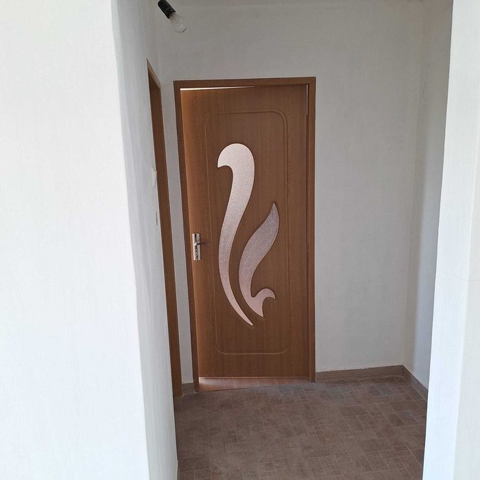 Vand apartament cu 2 camere