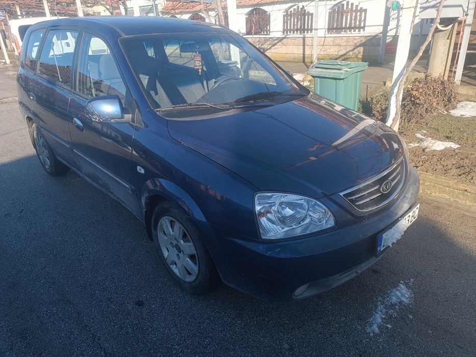 Продава се .Кия каренс