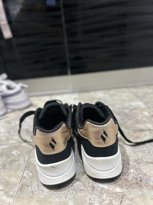 Маратонки Skechers