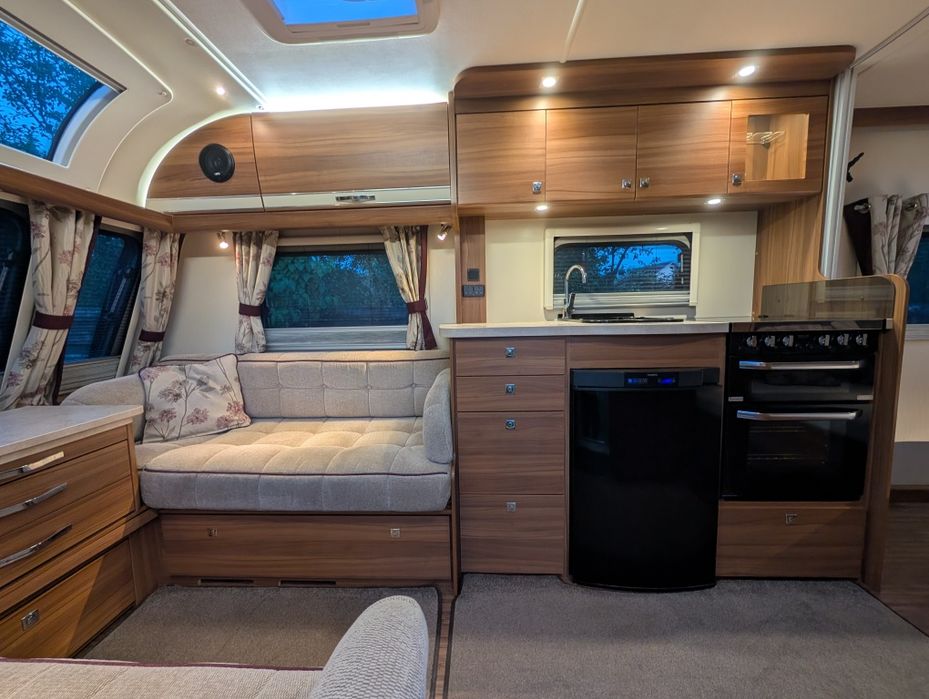 ELDDIS AFFINITY 554 | 2015 | ALDE | ALKO-ATC | MOVER | Layout Premium Familial | Vârf de gamă