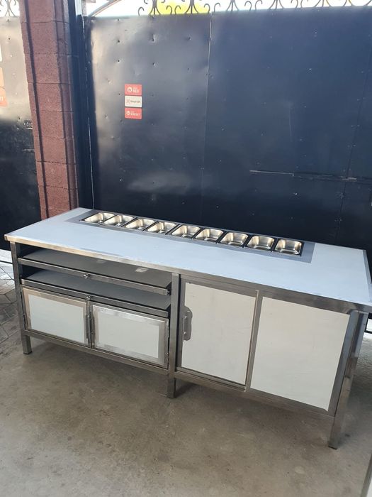 Пицца стол с гастраемкостями