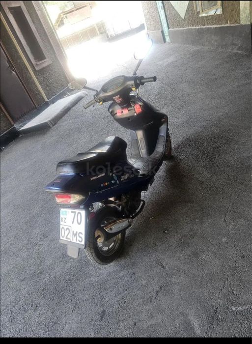 Продам мопед зип3