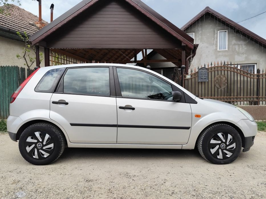 Ford Fiesta  2004