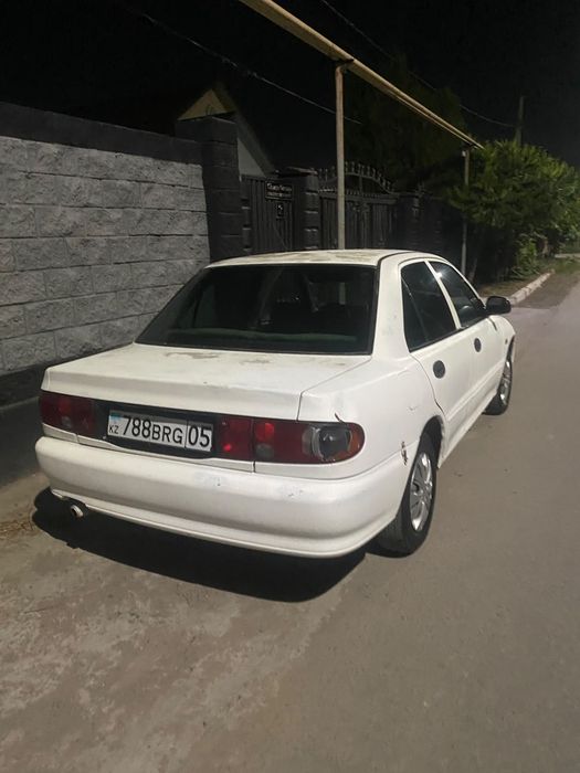 Mitsubishi Lanser