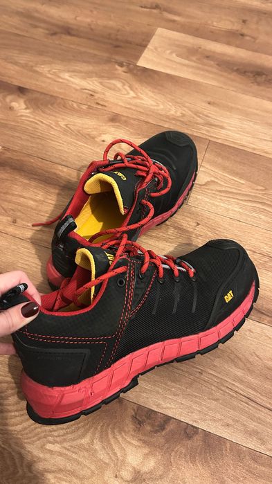 Обувки Cat 40 размер мъжки