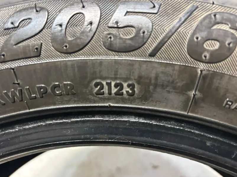 № 4798 Шины 205/60R16