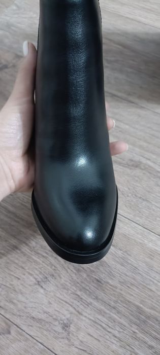 Продам сапоги новые