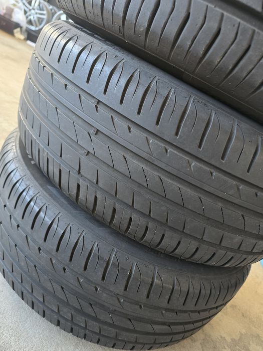 4 Броя 205/55/16 2xContinental 7mm 2xHankook 6,5mm