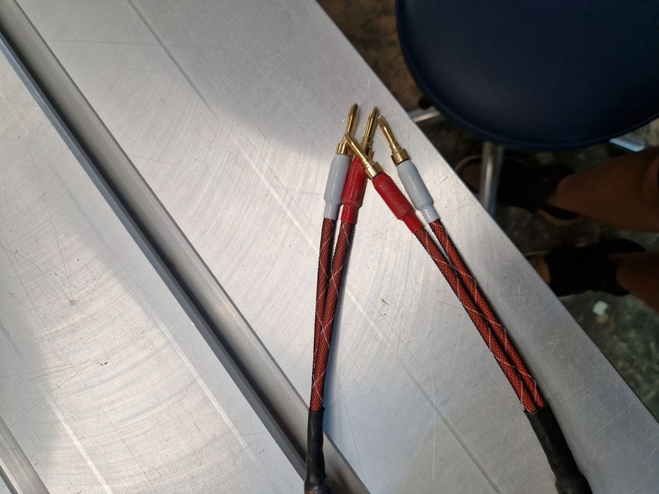 Cablu audio RCA Krüger & Matz, mufe aurite, stare foarte bună