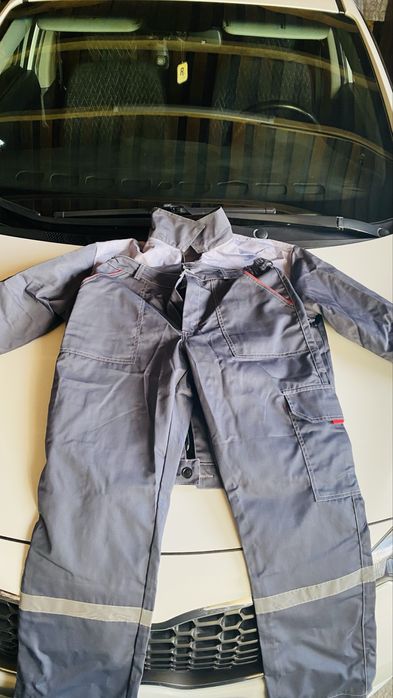 Продается спец одежда в комплекте вместе с обувью