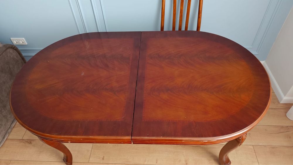 Продам обеденный стол