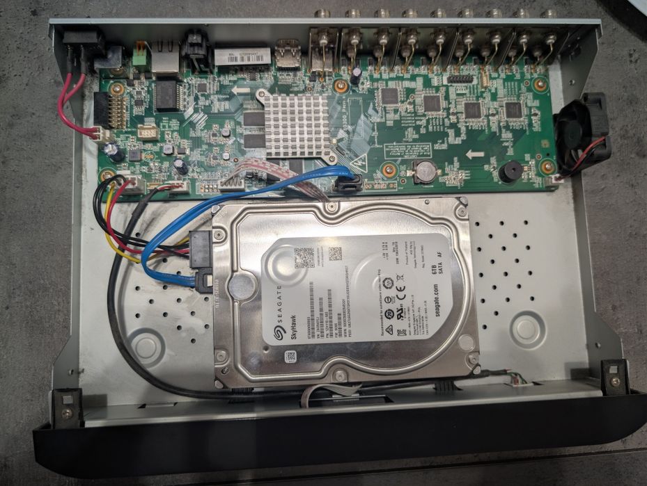 DVR Hikvision 16 canale