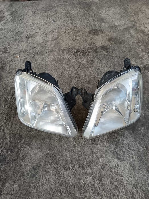 Фарове за Опел Мерива