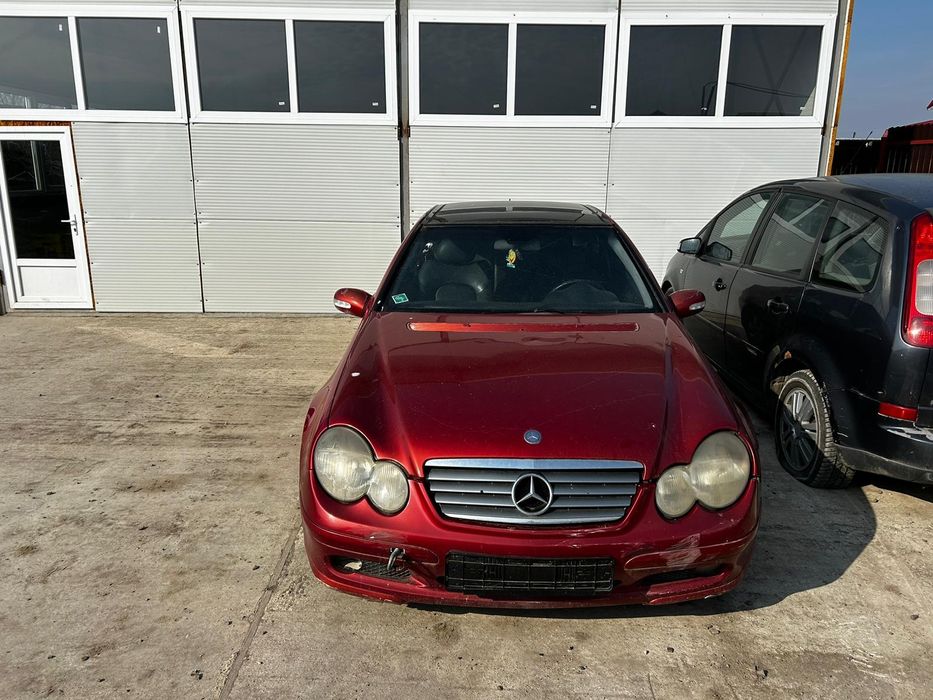 Dezmembrez Mercedes C200 Kompressor