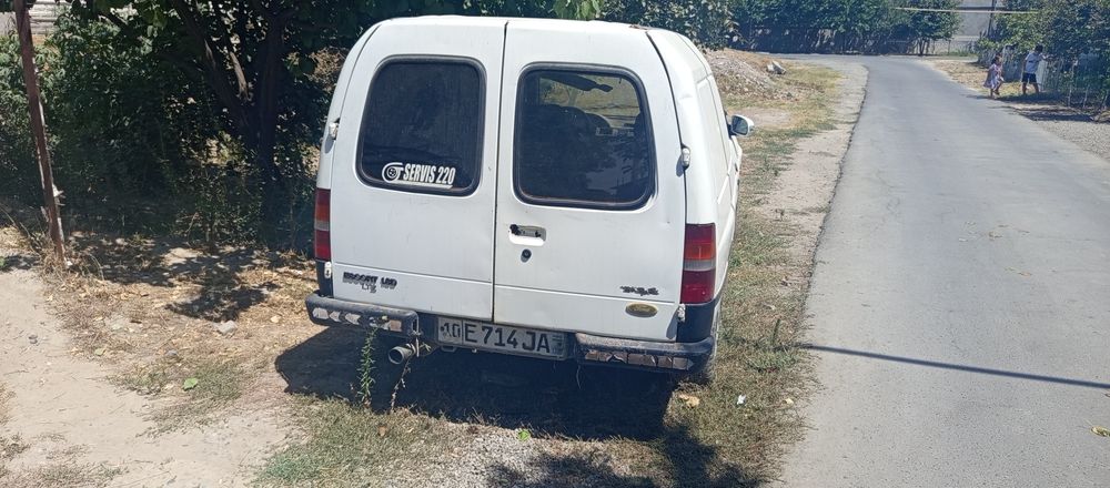 Ford escort 1996 yil