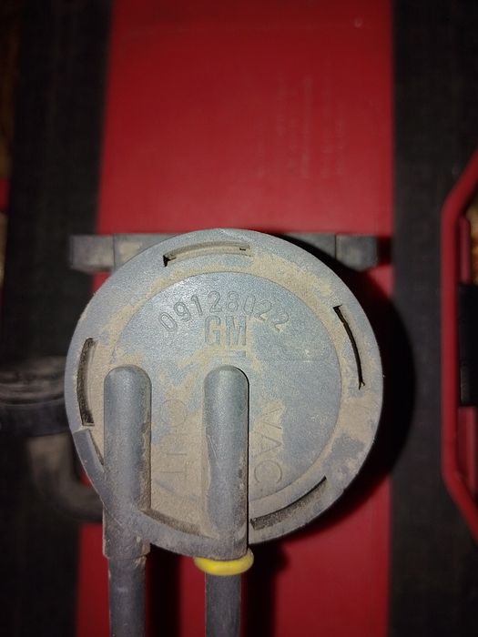 Части за Опел - стълоповдигач ключ  панел светлини вакуум клапан и сен