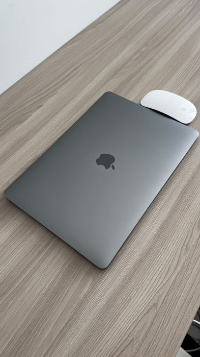 MacBook Pro M2, 2022