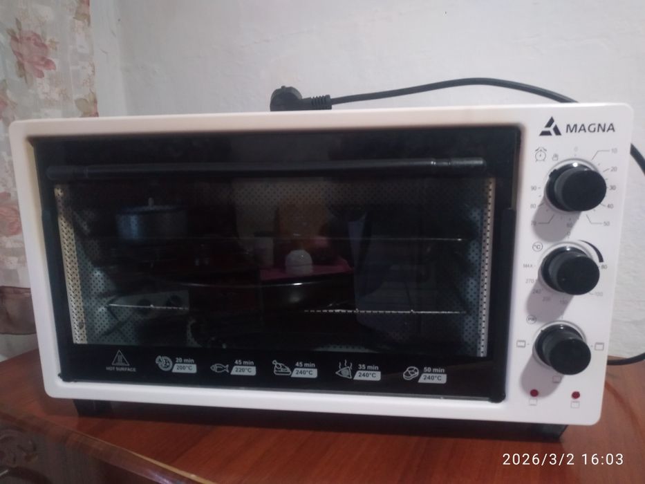 Продам духовку рабочаю