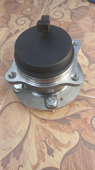 Задняя ступица с подшипником