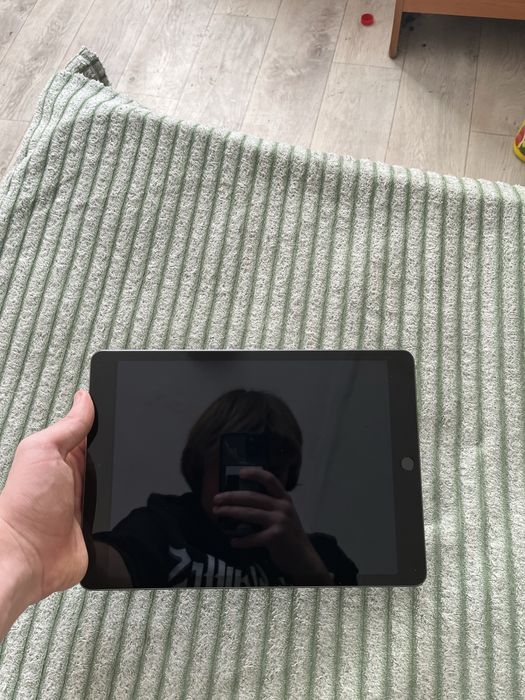 Срочно продам iPad 9