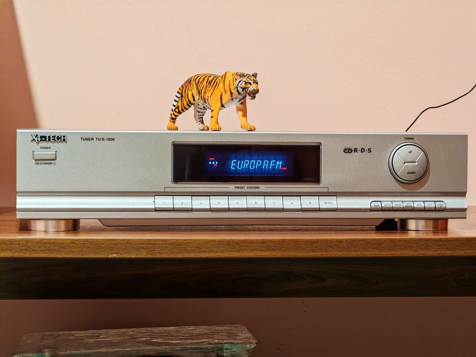 X4 TECH  TU/S-1000. Tuner premium Radio Data System. Preț fix !