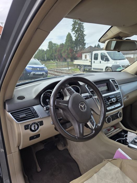 Mercedes ML250 2013 Climatronic/Scaune incalzite/Unic proprietar Ro