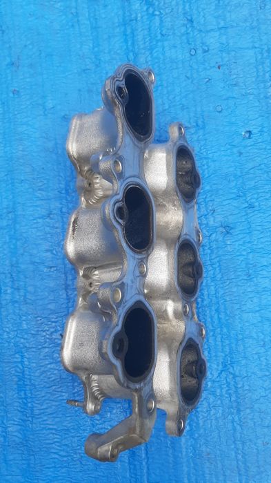Впускной колектор 2GR-FE TOYOTA 3.5