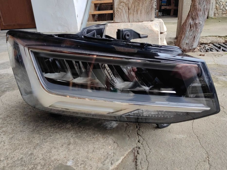 Фар Audi Q2 LED десен / Фар Ауди Кю2 Оригинален