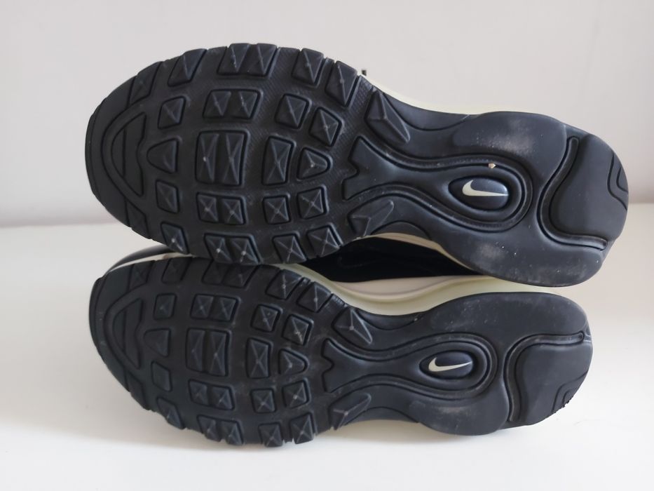 Нови Nike Air max 97 , 39 номер стелка 25см.Реално 38.5