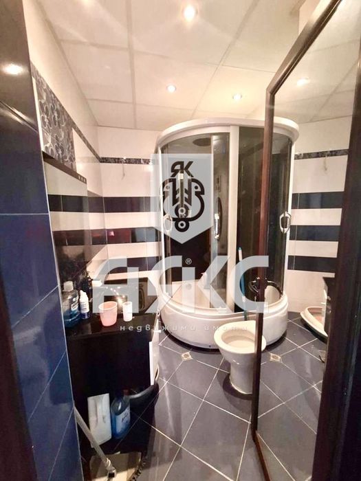 Двустаен апартамент в кв. Редута