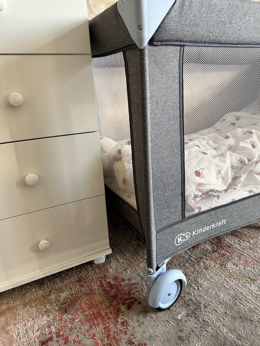 Продам детскую кроватку манеж