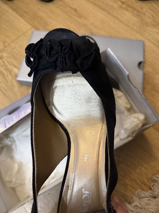 Замшевые босоножки Gabor