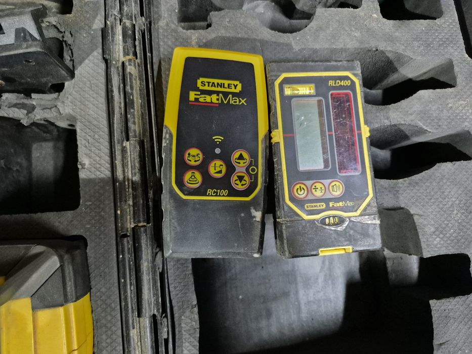 Nivelar laser rotativa  STANLEY  DEFECTA